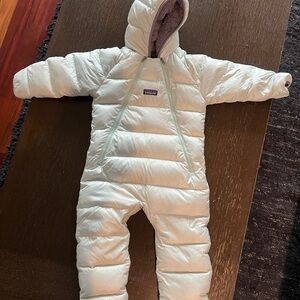 Patagonia Hi-Loft Mint Bunting Snow Suit size 18-24 months